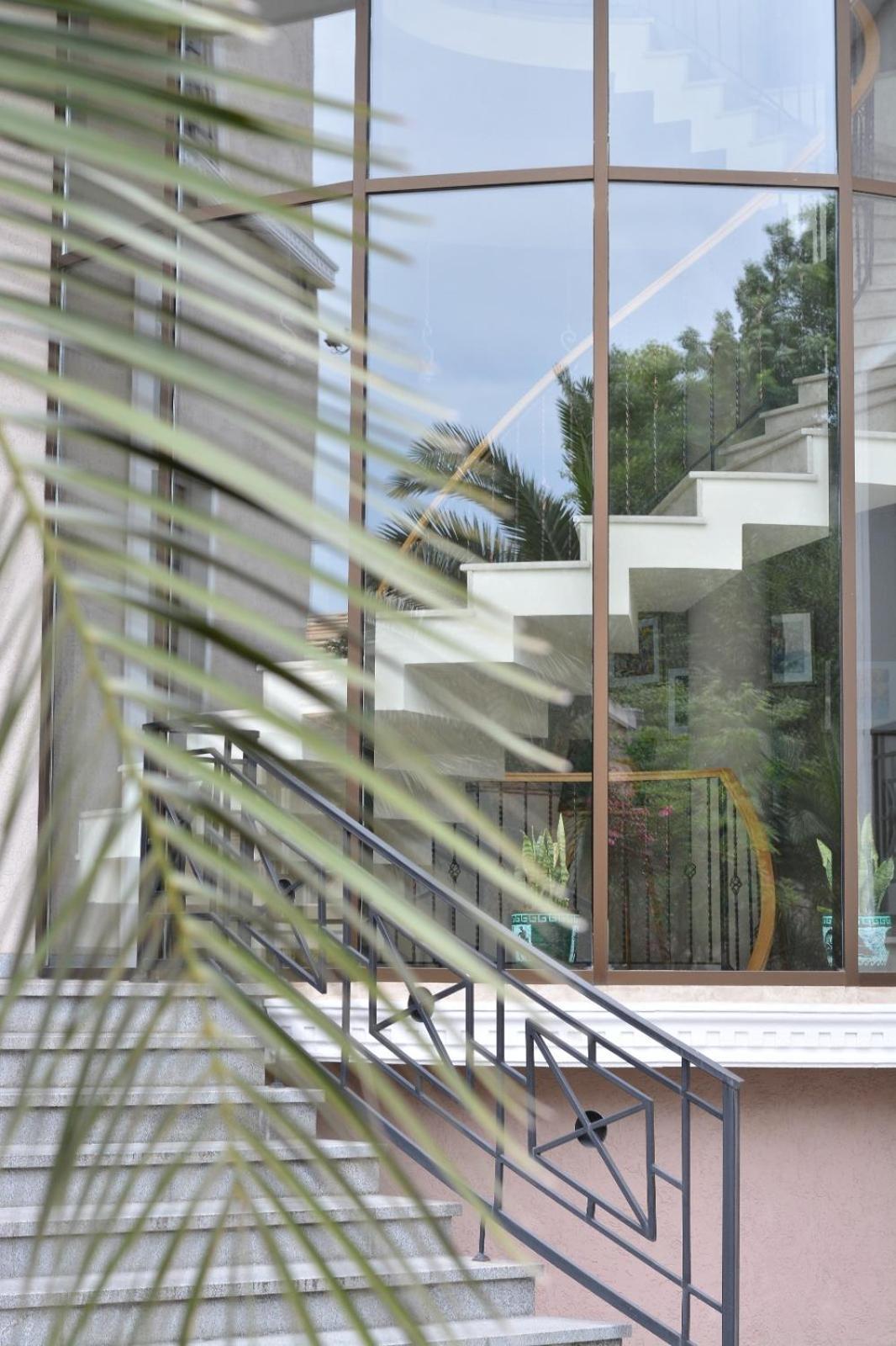 Boutique Hotel Argo Kutaiszi Kültér fotó